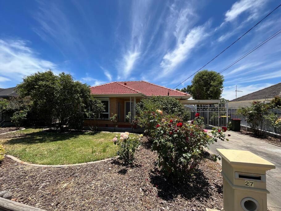 Entire House Between Marion /Flinders University Villa Sturt Exterior photo